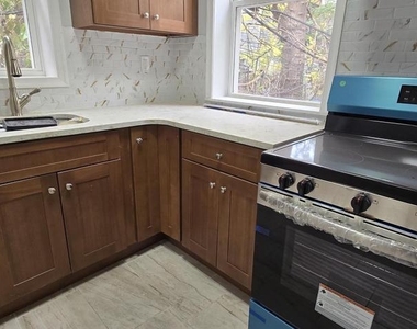 1411 W Loudon Street - Photo Thumbnail 16
