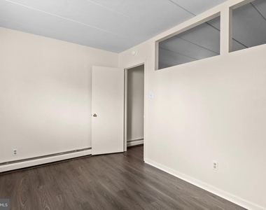 1575 W Street Road - Photo Thumbnail 9