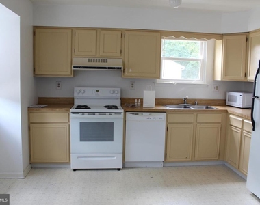 26 Deedre Lane - Photo Thumbnail 5