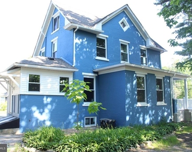 201 University Boulevard - Photo Thumbnail 2