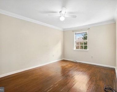 9063 Congress Place - Photo Thumbnail 12