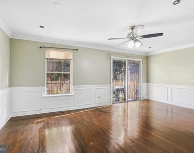 9063 Congress Place - Photo Thumbnail 7