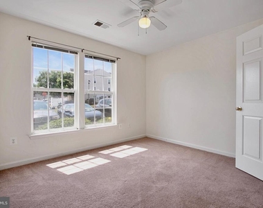 502 Bradley Court - Photo Thumbnail 33