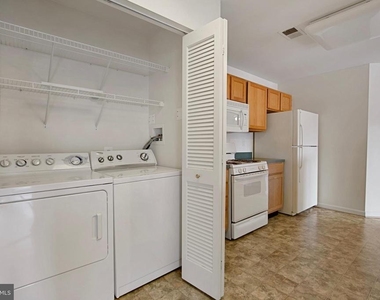 502 Bradley Court - Photo Thumbnail 17