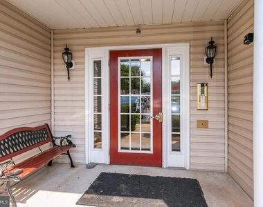 502 Bradley Court - Photo Thumbnail 4