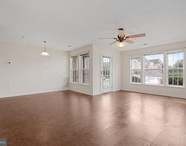 502 Bradley Court - Photo Thumbnail 10