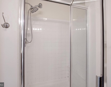 502 Bradley Court - Photo Thumbnail 29