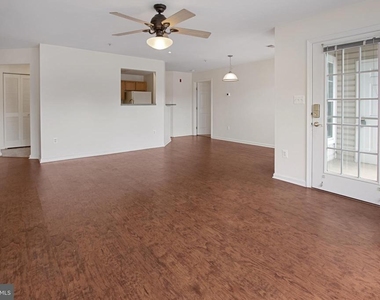 502 Bradley Court - Photo Thumbnail 13