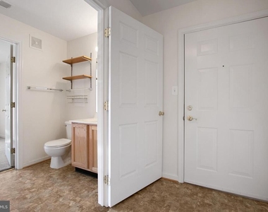 502 Bradley Court - Photo Thumbnail 7