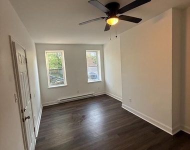 715 W 8th - Photo Thumbnail 2