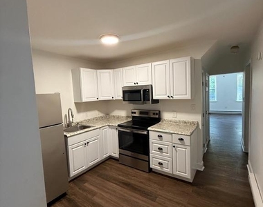 715 W 8th - Photo Thumbnail 6