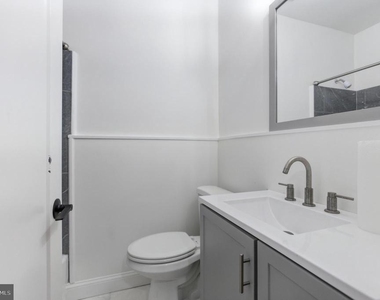 1250 Holbrook Terrace Ne - Photo Thumbnail 10