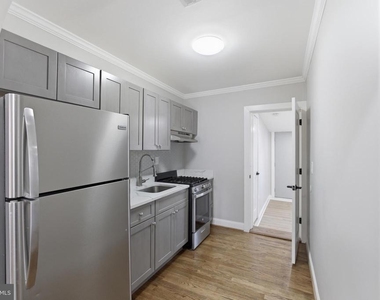 1250 Holbrook Terrace Ne - Photo Thumbnail 9