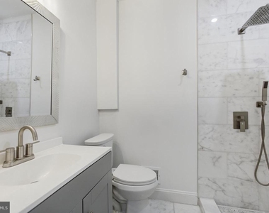 1250 Holbrook Terrace Ne - Photo Thumbnail 10