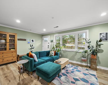 1002 Bacon Street - Photo Thumbnail 5