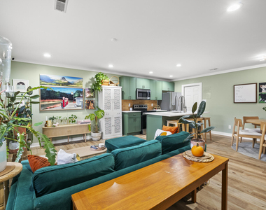 1002 Bacon Street - Photo Thumbnail 1
