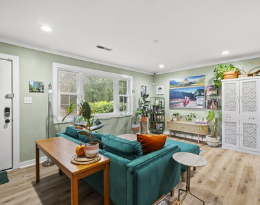 1002 Bacon Street - Photo Thumbnail 3