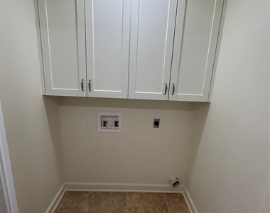 100 Bay Point Dr - Photo Thumbnail 7