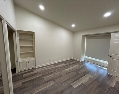 100 Bay Point Dr - Photo Thumbnail 8