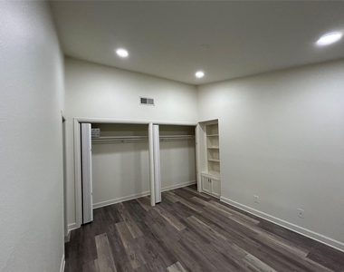 100 Bay Point Dr - Photo Thumbnail 4