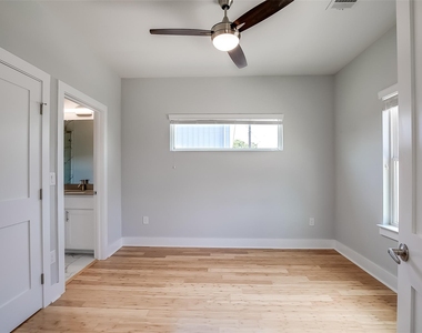6303 Santos St - Photo Thumbnail 20