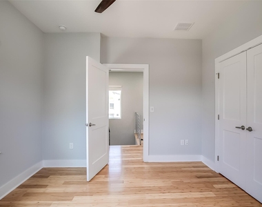 6303 Santos St - Photo Thumbnail 23