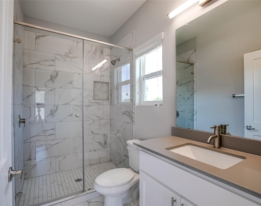 6303 Santos St - Photo Thumbnail 24