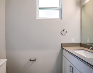 6303 Santos St - Photo Thumbnail 14