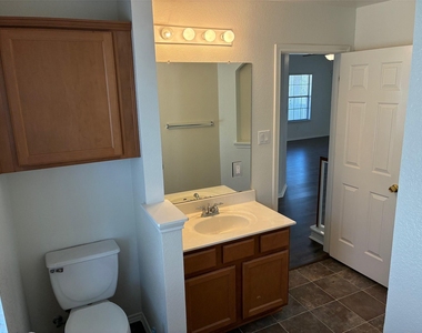 9201 Brodie Ln - Photo Thumbnail 17
