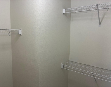 9201 Brodie Ln - Photo Thumbnail 20