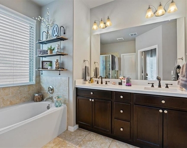 12311 Altamira St - Photo Thumbnail 13
