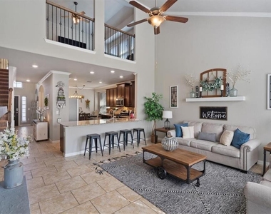 12311 Altamira St - Photo Thumbnail 3
