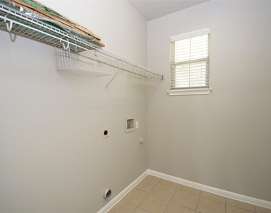 6800 Cromarty Ln - Photo Thumbnail 35