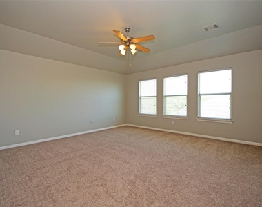 6800 Cromarty Ln - Photo Thumbnail 25