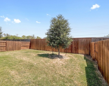 6111 Dumfries Ln - Photo Thumbnail 26