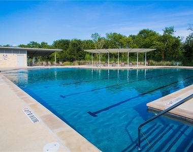 6111 Dumfries Ln - Photo Thumbnail 33