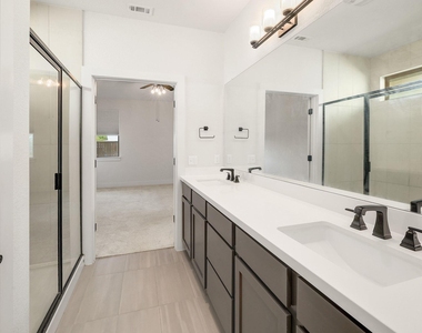 6111 Dumfries Ln - Photo Thumbnail 15