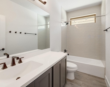 6111 Dumfries Ln - Photo Thumbnail 22