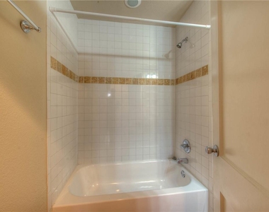 4805 Evans Ave - Photo Thumbnail 11