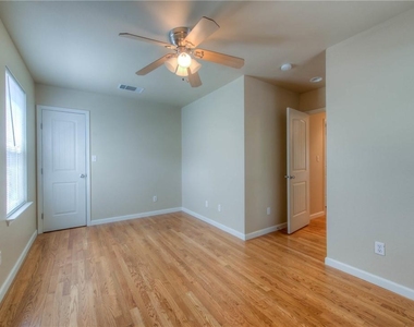 4805 Evans Ave - Photo Thumbnail 16