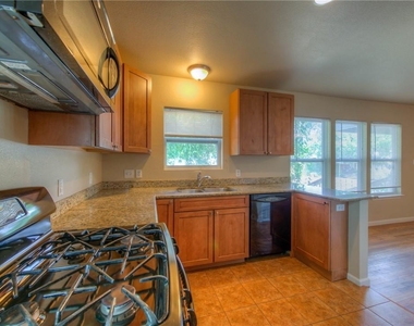 4805 Evans Ave - Photo Thumbnail 7