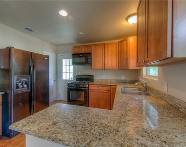 4805 Evans Ave - Photo Thumbnail 8