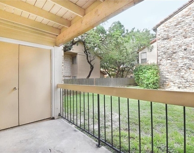 8600 Fathom Cir - Photo Thumbnail 14