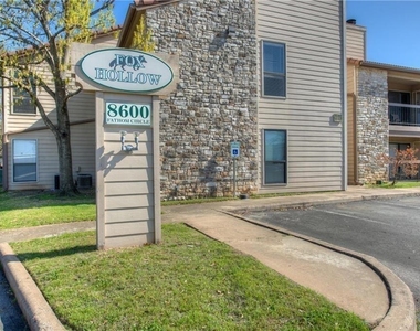 8600 Fathom Cir - Photo Thumbnail 3