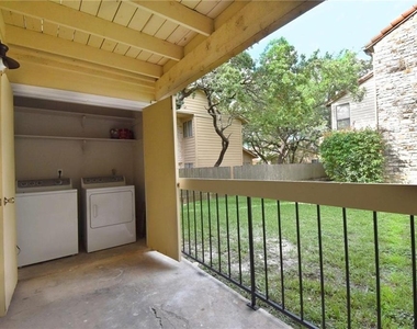 8600 Fathom Cir - Photo Thumbnail 15