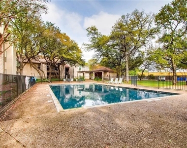 8600 Fathom Cir - Photo Thumbnail 13