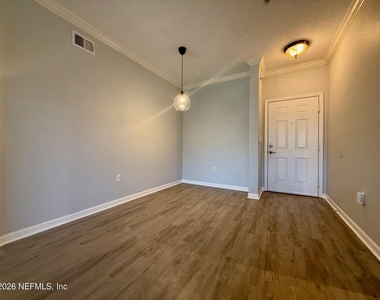8539 Gate Parkway Parkway W - Photo Thumbnail 2