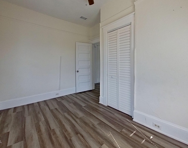 907 Copeland Street - Photo Thumbnail 8