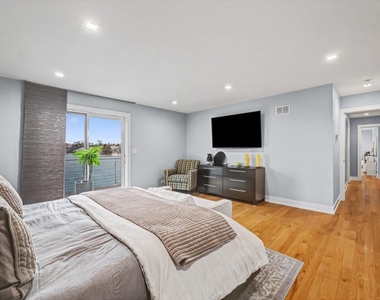 2076 Valley Lo Lane - Photo Thumbnail 17