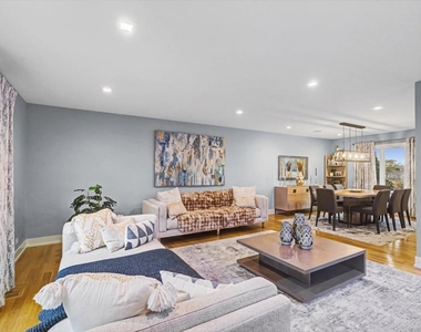 2076 Valley Lo Lane - Photo Thumbnail 10
